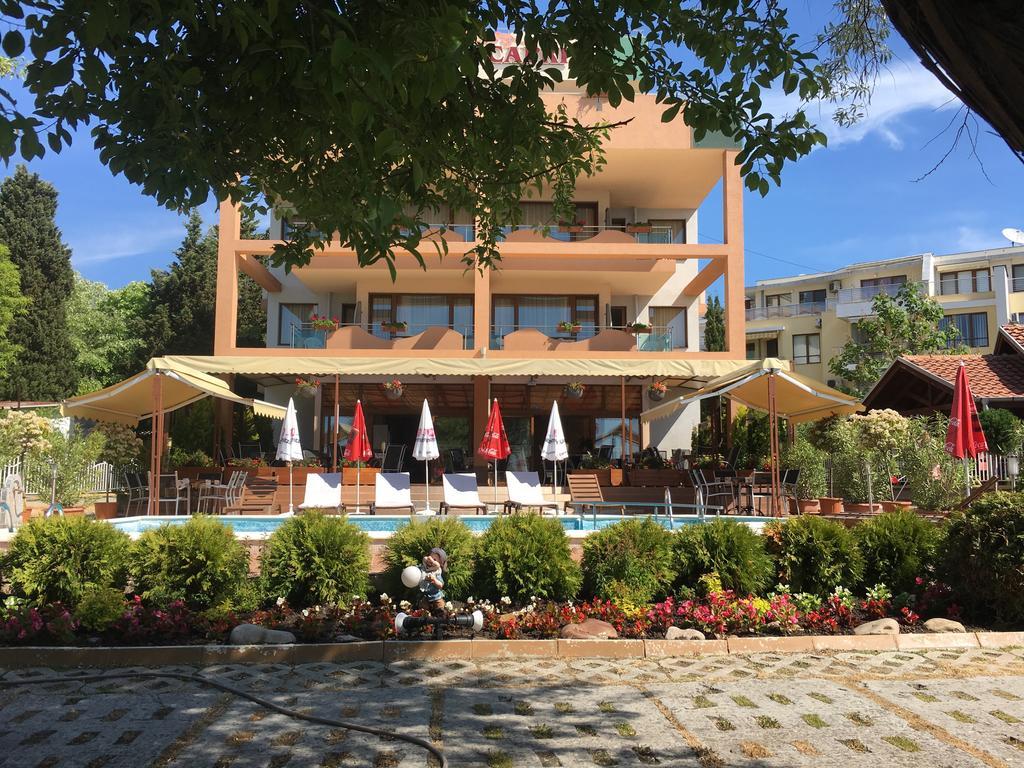 Hotel Capri เนเซบาร์ ภายนอก รูปภาพ