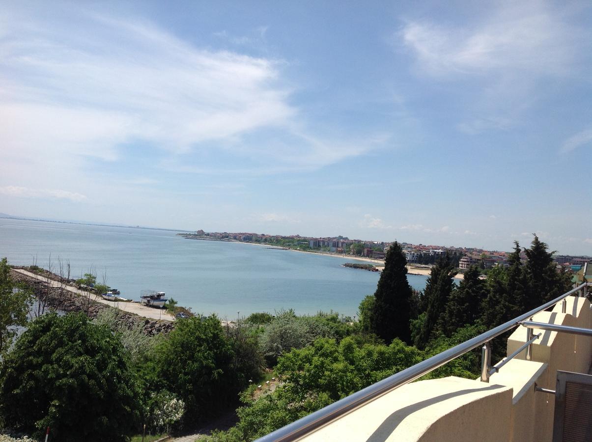 Hotel Capri เนเซบาร์ ภายนอก รูปภาพ