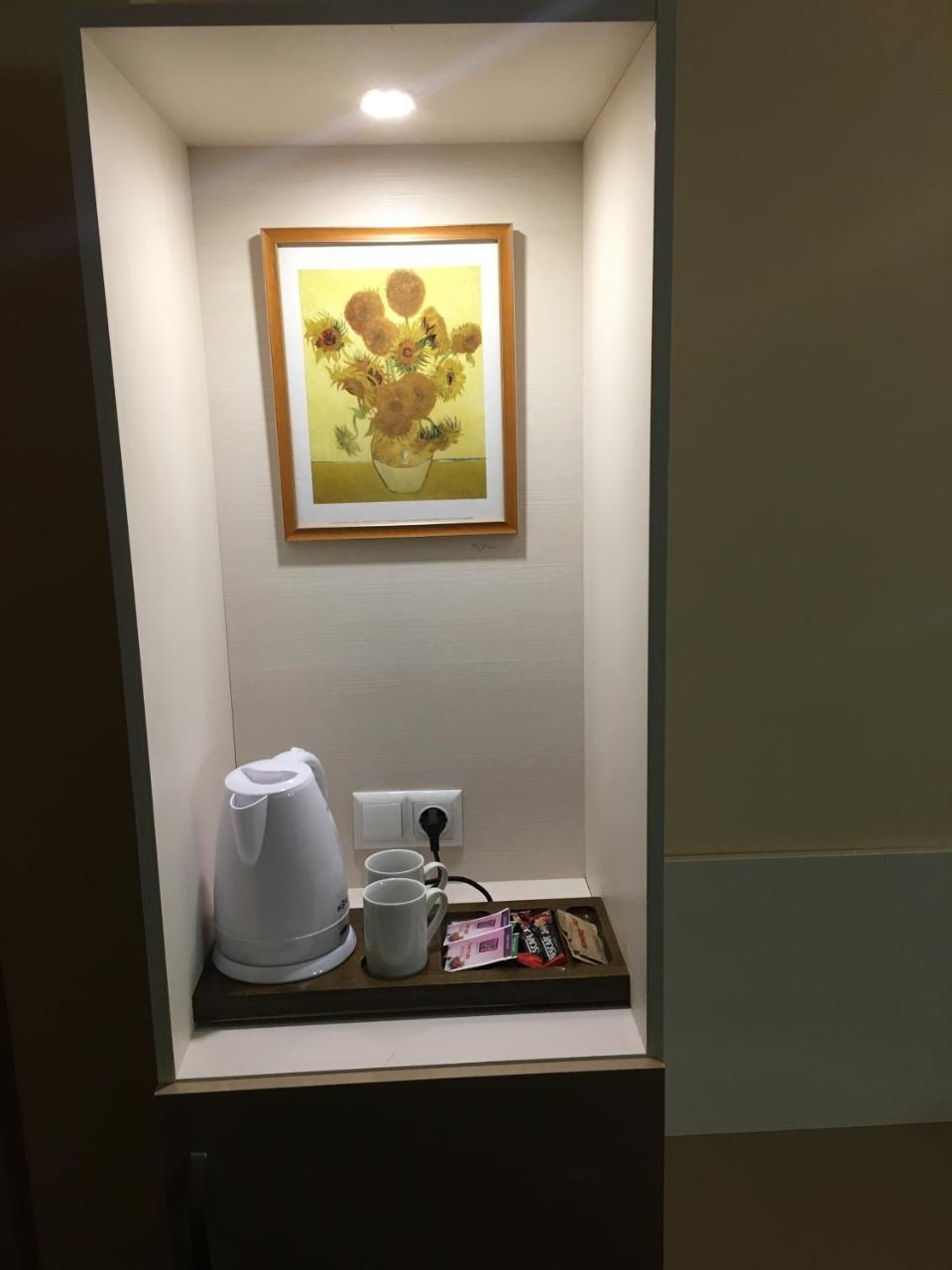 Hotel Capri เนเซบาร์ ภายนอก รูปภาพ